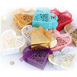 50pcs Love Heart Laser Cut Hollow Carriage Favours Gifts Flower Candy Dragee Boxes with Ribbon Baby Shower Wedding Party Supplies 220427