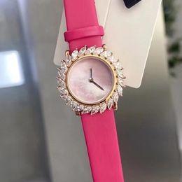 2022 NEW Luxury Ladies Watch Imported Quartz Movement The belt is made of soft satin material which forms an elegant contrast with the diamond shape