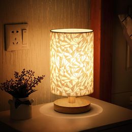 Table Lamps Simple Nordic Bedroom Lamp Usb Smart Charge Solid Wood Base Linen Cover LED Bedside Decoration Night LightsTable