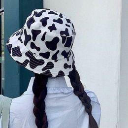 Berets Wide Brim Panama Holiday Beach Fisherman Hats Cow Pattern Bucket Hat Summer Fashion Streetwear Women Soft Cotton Gorras CapsBerets