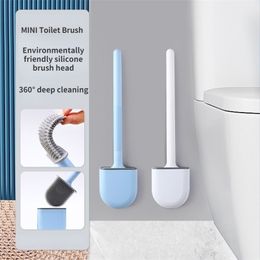 Bathroom Silicone Toilet Brush Waterproof Flat Head Flexible Soft Bristles Quick Drainage Cleaning Tool Wall Mounted Removable 220815