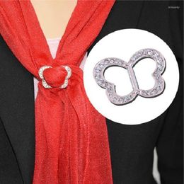 Pins Brooches Korean Fashion Simple Women's Butterfly Rhinestone Scarf Buckle Brooch Clip Heart Shape Shawl Charming Gift Jewellery Kirk22