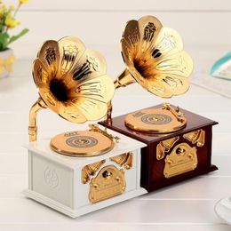 Decorative Objects & Figurines Gramophone Shaped Classic Vintage Music Box Hand Crank Type Movement Diy Romantic Christmas Present Drop