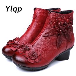 New Arrival Vintage Boots Genuine Leather Ankle Boots New Winter Women Warm Shoes Soft NonSlip Bottom Soles Plus Size 201106