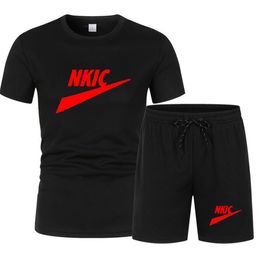 Erkek giyim seti eşofman yaz kısa kollu t-shirt şort moda erkek takım marka rahat 2 ad