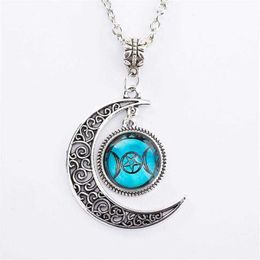 Chain Silver Triple Moon Goddess Pendant Black Wiccan Jewellery Moon Goddess Necklace Glass Dome Pentagram Choker Necklaces Women303S