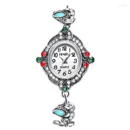 Wristwatches Simple Watches Women Red Green Rhinestones Fashion Casual Wild Quartz Bracelet Watch Ladies Relogio Feminino 2022 Hect22