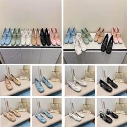 color slides UK - 2022 New Fashion Designers Women Summer Sandals Triangle Flat Slides Flip Flops Candy Color Party shoes Outdoor Loafers Ladies Bea253Q
