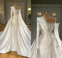 Glitzernde, lange Ärmel, Meerjungfrau-Brautkleid mit Überrock, Ein-Schulter-Brautkleid, nach Maß, Perlen, Luxus-Perlen, Kristalle, Falten, Vestido de Novia 2022