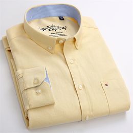 Men's Regular-Fit Long-Sleeve Sturdy Knit Oxford Shirt Plaid Striped Embroidered Pocket Button-down Casual Versatile Shirts 220330