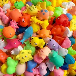 5Pcspack cartoon animal fish bath toys Colourful soft rubber playing swimming water toys for baby squeeze sound classic toys 220531