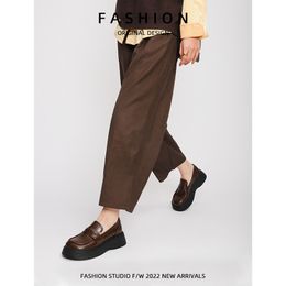 Толстые подошвы британский стиль натуральные кожаные туфли женские одежды обувь коричневая лоуфер черный платформенный ботинок