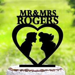 Custom Mr&Mrs Last Name Wedding Cake Topper With Princess And Prince In Heart Romantic And Cute Wedding Cake Decoration 220618