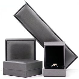 Portagioie in pelle PU spazzolata, anello, ciondolo, braccialetto, collana, scatole, display, organizzatore di stoccaggio per regalo di compleanno di nozze