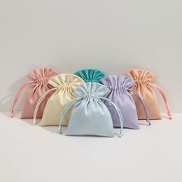 50pcs Bolsa de cordão de veludo chique pequeno embalagem de embalagens Brincos de colar de jóias de jóias de jóias de flanela embalagens de flanela