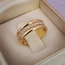 Wedding Rings Huitan Classic Women Ring Simple Finger With Middle Paved CZ Stones Understated Delicate Female Engagement Jewelry Wynn22