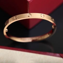 Moda clássica para parafuso Design de textura Bangle Gold com diamantes que não desbotam homens e mulheres de engajamento de homens removíveis para os amantes Presentes de jóias