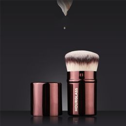 Hourglass Retractable Kabuki Dense Synthetic Hair Short Sized Foundation with Lid Powder Contour Beauty Cosmetics Tools Soft 220623