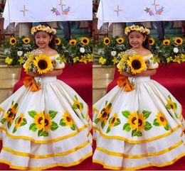 2022 Beautiful Sunflowers Embroidered Pageant Quinceanera Dresses Little Girls Off The Shoulder Princess A-line Flower Girl Dress For Wedding White