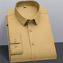 Camicie elasticizzate solide da uomo senza tasca sul petto manica lunga morbida camicia da lavoro casual comoda S ~ 6xl abbigliamento uomo 220321