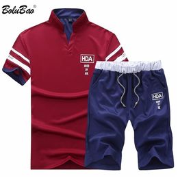 BOLUBAO Men Sets Brand New 2020 Summer Men s Tracksuit Clothing Male Short Sleeve Shorts 2 Pieces Printed Male Set LJ201125