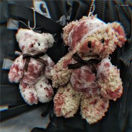 Keychains Punk Bloody Plush Bear Keychain Halloween Injured Animal Doll Key Ring For Bags Creative Fashion Cool Car Accessories Pendant Enek