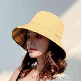 2019 Cotton Double sided black yellow embroidery Bucket Hat Fisherman Hat outdoor travel hat Sun Cap Hats for Men and Women G220418