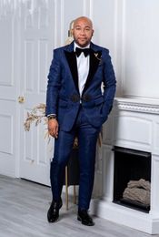 Brand New blue jacquard Men Wedding Tuxedos Black Peak Lapel Groom Wear Fashion Men Blazer 2 Piece Suit Prom/Dinner Dress Custom Made Formal clothing Jacket Pants Tie