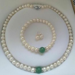 -Boucles d'oreilles de bracelet de bracelet collier de collier de collier vert perlé de 8 à 9 mm à la main de 8 à 9 mm