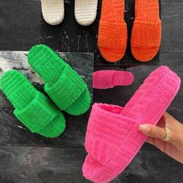 2022 women new home slippers one-word thick-soled warm furry women shoes embossed cotton drag outdoor all-match casual slippers G220730