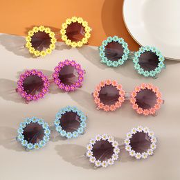 Children s Cute Daisy Flower Sunglasses Round Protection Outdoor Fashion Eyewear For Kids Sweat Glasses 220705