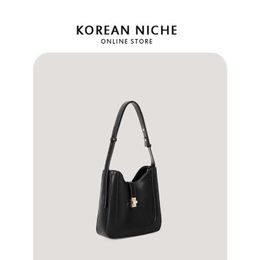 Bag women's bag 2022 spring and summer new minority high-grade texture buckle single shoulder fashion simple armpit
