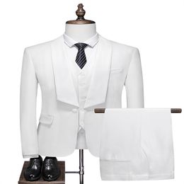 Neue Herren-Oberteile, Anzüge mit grünem Fruchtkragen, hochwertige Stoffe, Business- und Freizeit-dreiteilige Anzüge, Host-Mode-Trend-Kleider