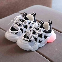 New Children Luminous Shoes Boys Girls LED Sport Running Shoes Baby Lights Fashion Sneakers Toddler Kids With Light Sneakers G220517