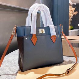 Designer Bags Fashion Woman Handbag Leather Letter Pattern Shoulder Bags Stylish Handbag with Belt 30*13*26cm Luxury Shoulder Bag
