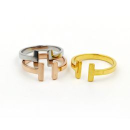 Chegam novas 316l aço inoxidável moda duplo t anel para mulher homem amante anéis ouro-cor rosa jóias bijoux não tem qualquer carta