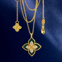 Nuovo arrivato Collane con ciondolo quadrifoglio Gioielli di design Oro Argento Madreperla Collana di fiori verdi Catena a maglie Regalo da donna