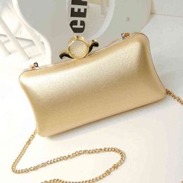 Evening Bags Pu Fashio Small Women Evening Bags Flower Pearl Day Clutch Golden Metal Shoulder Chain Purse Retro Leather Purse 220323