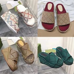 Diseñador G Sandalias para mujeres Sluxury Platform Slippers Wedge Sandalia de tacón alto zapatos de goma de verano Sandalia impresa Tobogonías