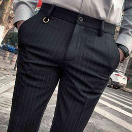 TCM Moda Trajes Pantalones de vestir Tchibo Tchibo \/ TCM Pantal\u00f3n de vestir negro-blanco estilo \u00abbusiness\u00bb 