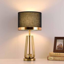 Table Lamps American Wrought Iron Metal Fabric Lampshade For Lamp Gold Luxury Living Room Bedside Light Art DecoTable
