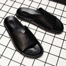 Outdoor Summer Slippers Flat heel Genuine Leather Men Slides Black Sandals Fashion Gentlemen Shoes