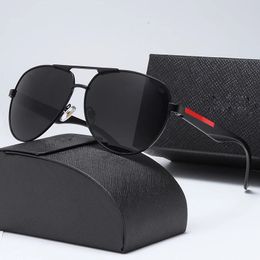 I migliori occhiali da sole ovali di lusso per gli uomini Designer Summer Shades Polarized Eyeglasses Black Vintage Oversized Bicchieri da sole oversize Occhiali da sole maschile con scatola