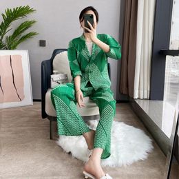 Women's Two Piece Pants Miyake Pleated Suit Women Spring Fashion Temperament Age-reducing Large Size Casual Printing Two-piece Women's C