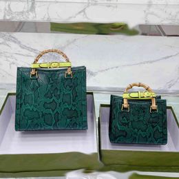 Evening Bags Totes Snake Pattern Print Tote Designer Handbag Women Bamboo Handle Handbags Bucket Shopping Purses 220422