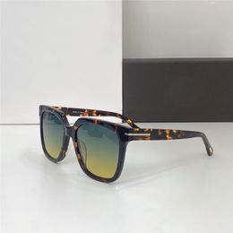 Classic T Men Sunglasses Designer Women Square Amber Acetate Frame green lens Simple Generous Versatile Sunshades Polarised light Summer