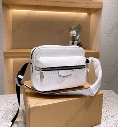 Mens shoulder bags 5A top designers messenger bag famous trip bags briefcase cross body brand handbag lady wallets