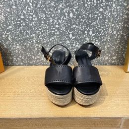 Qualità della moda nuovi sandali brevettati TACCHI A ZEPPA IN PELLE unica suola in pelle ricamata in paglia da donna 34-42