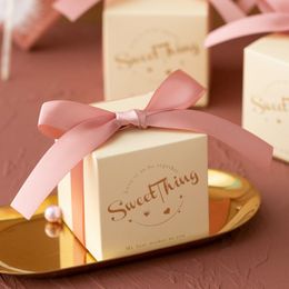 Favores de casamento de Candy Box de embrulho de presente para convidados 100pcs em massa rosa clara Mint Green Navy Blue Party Decoration Bonbonniere com Ribbongift