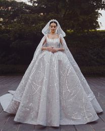 Lussuosi abiti da sposa arabi Dubai con velo a capo scollo a barchetta abiti da sposa lunghi increspati Robe De Mariee CPH184 0425